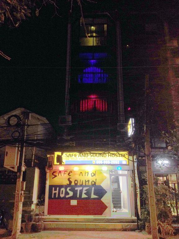 Safe And Sound Hostel Chiang Mai Exterior photo