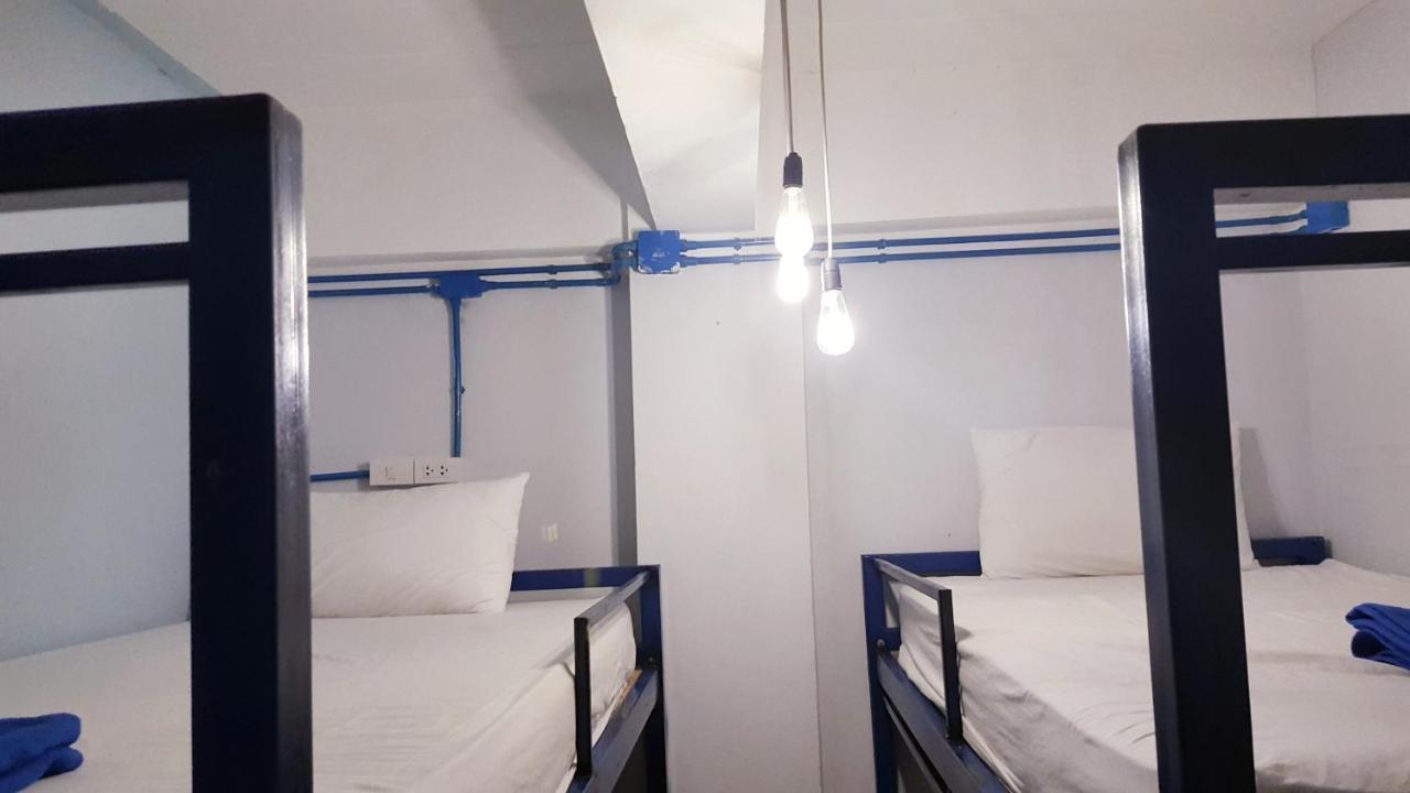 Safe And Sound Hostel Chiang Mai Exterior photo